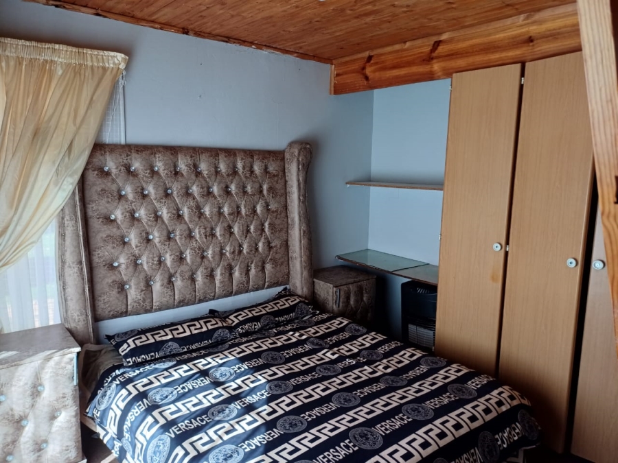 4 Bedroom Property for Sale in Heilbron Free State